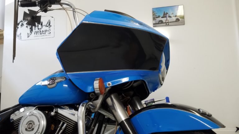 Read more about the article Harley Davidson wrap, graphics installation
