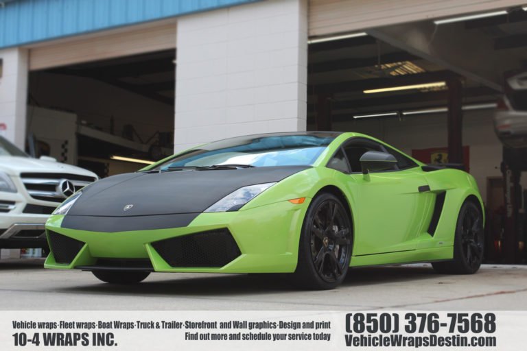 Read more about the article Lamborghini wrap, custom accents and carbon fiber