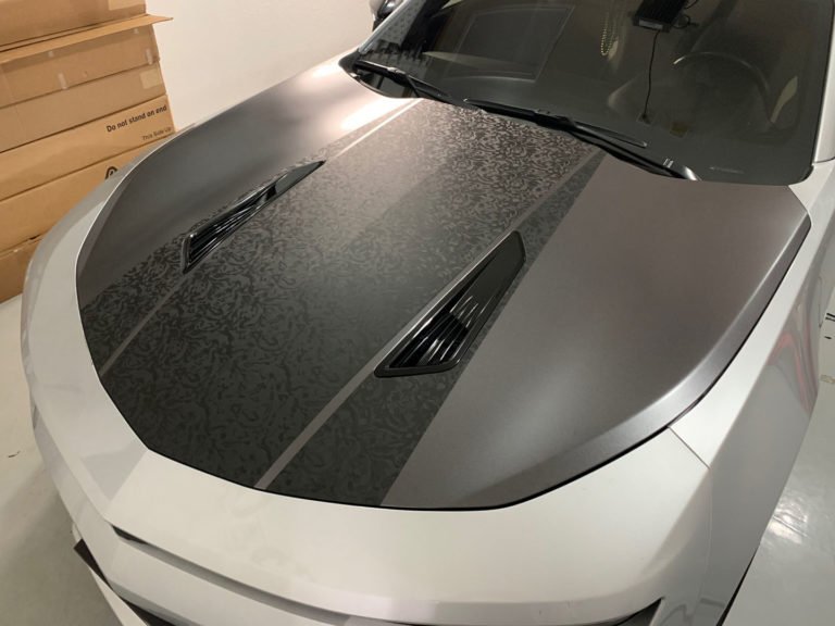 Read more about the article Camaro Hood wrap and accents